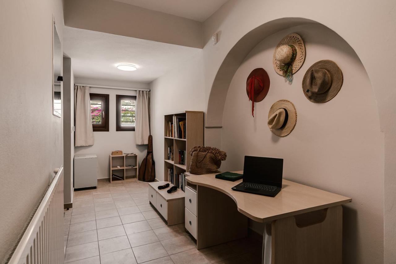 Echo Villa Тира Экстерьер фото